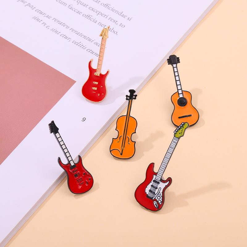 Pins Custom Bass Guitar Brooch - đánh giá và giá Musical Instrument Symbols